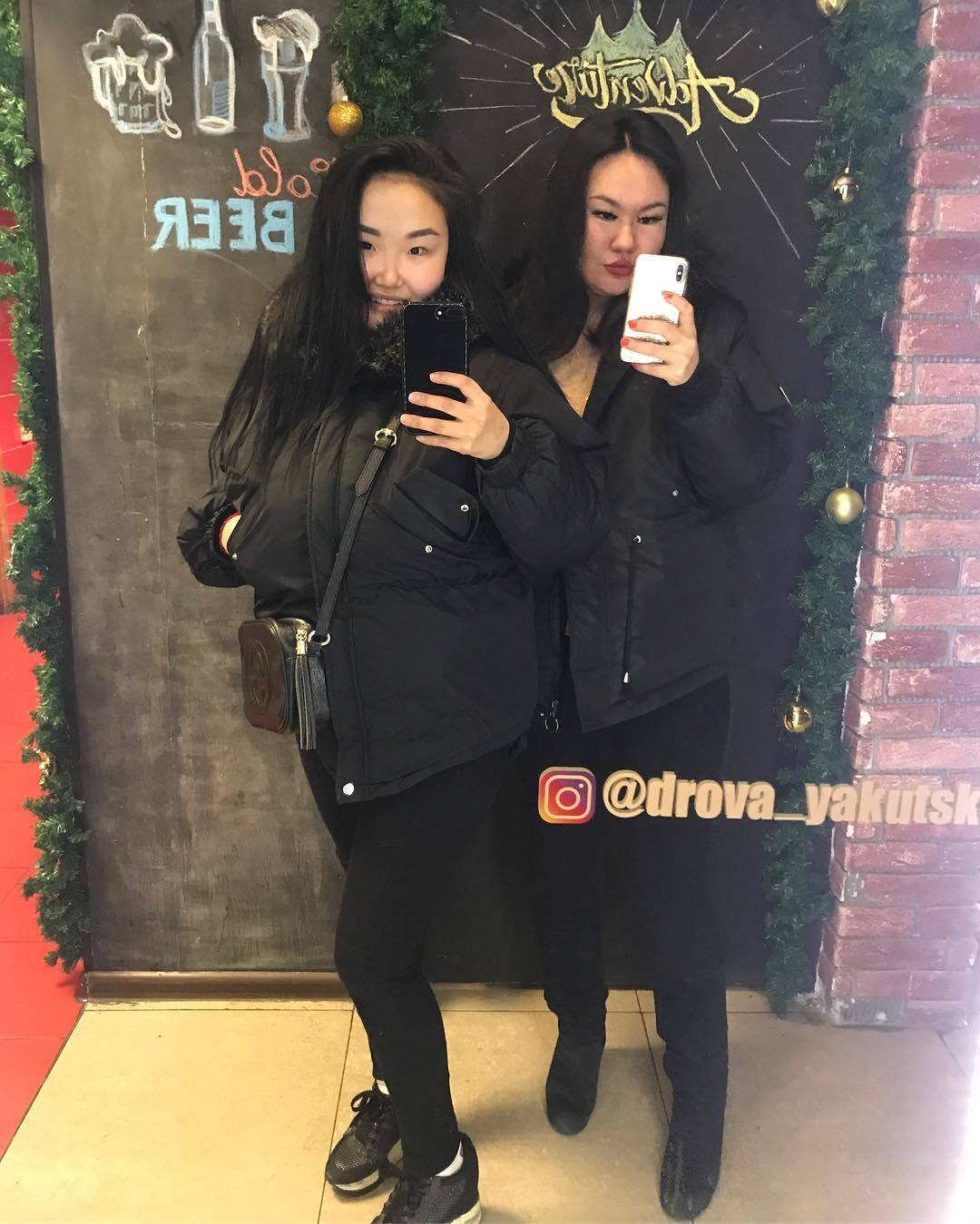 На фан-встречу со скандальными инста-блогершами никто не пришел