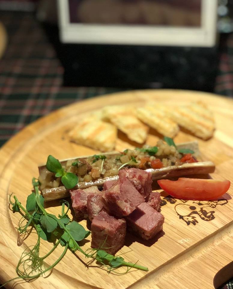 47246602_586950665060891_6053378592618840064_n