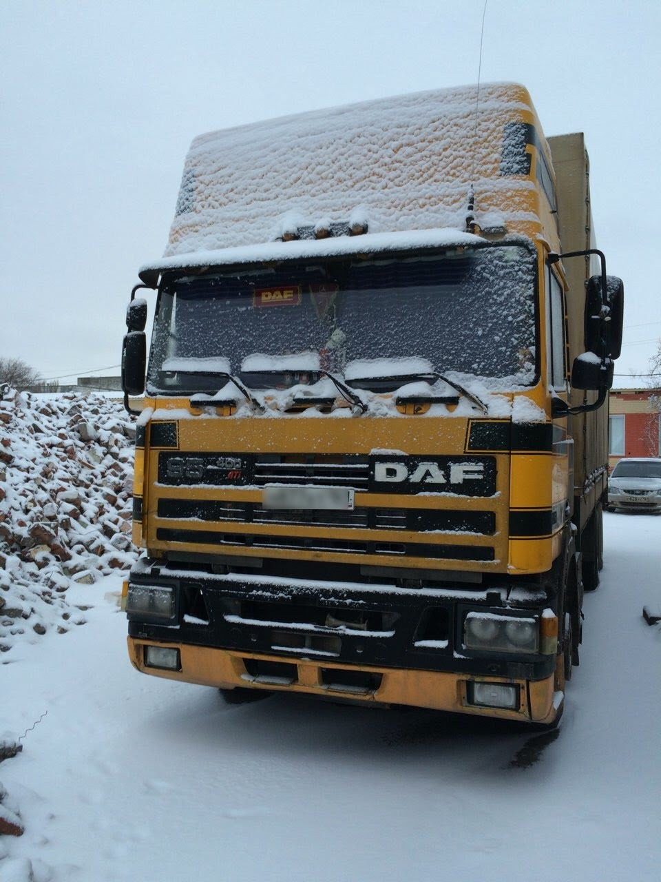 Дальнобойщик застрял в Нижнем Бестяхе