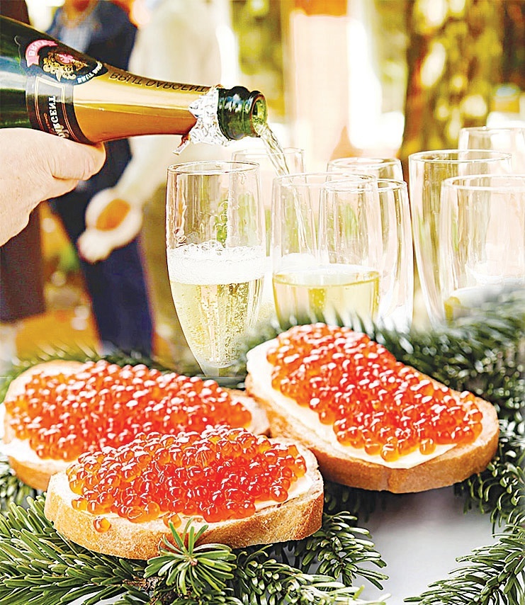 КРАСНАЯ ИКРА И ШАМПАНСКОЕ