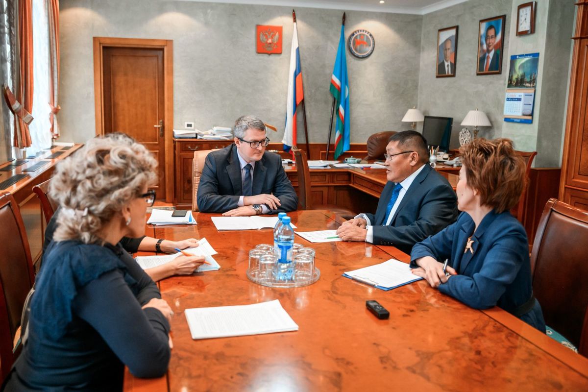 Владимир Солодов поручил Минздраву Якутии своевременно закупать лекарства для гемодиализников