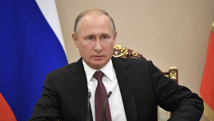 Путин: поддержка бизнеса в условиях внешних ограничений - одна из важнейших задач