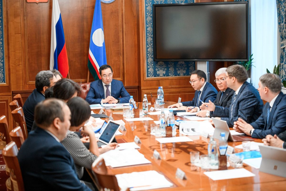 Айсен Николаев рассмотрел итоги деятельности АО АК «Железные дороги Якутии»