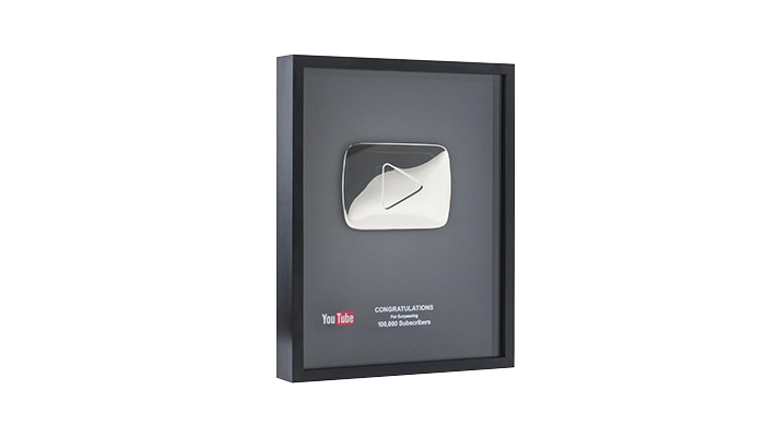 Так выглядит серебряная кнопка