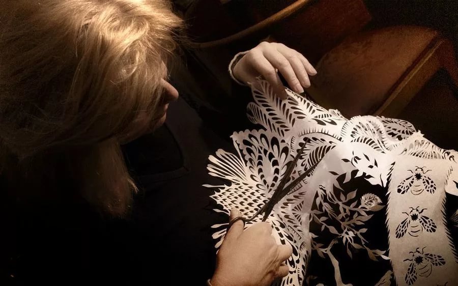 гадание на бумаге