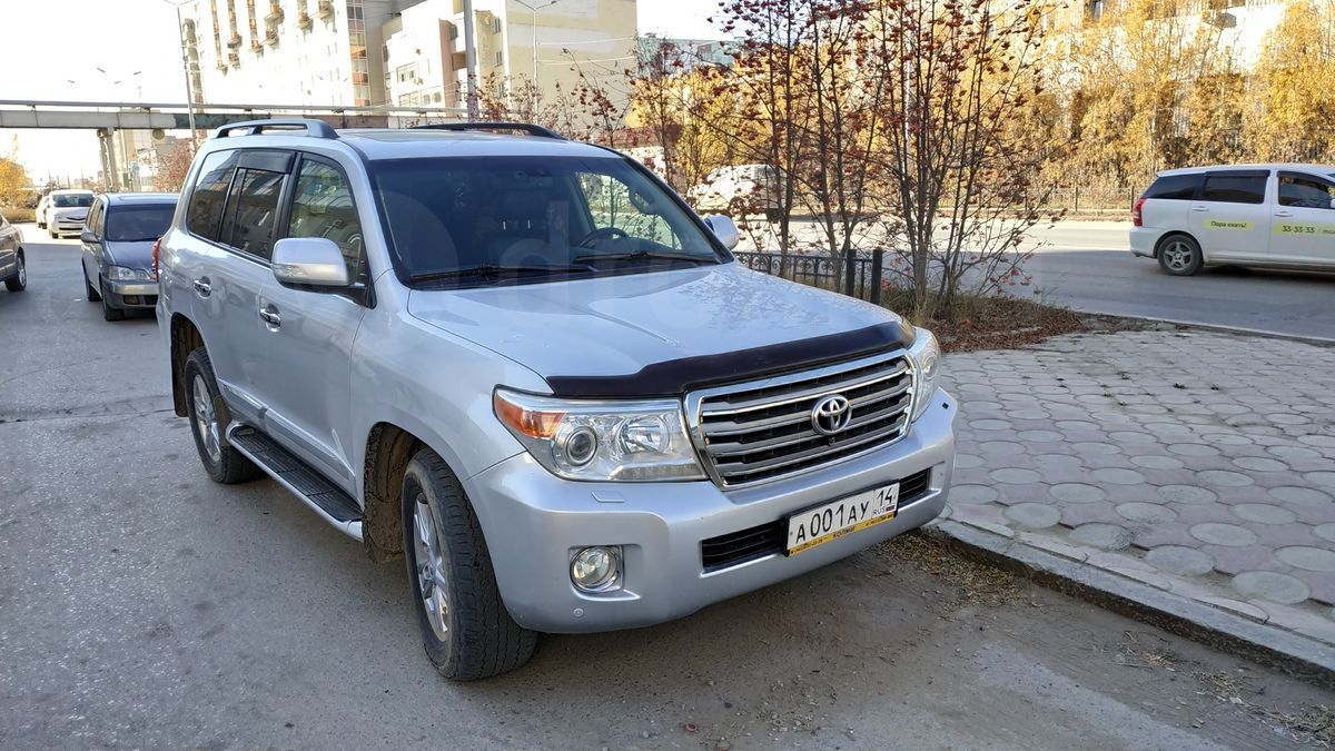 Мэрия Якутска продала еще один внедорожник