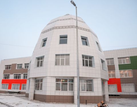 Власти республики опровергают информацию про недоступность якутской школы «Айыы Кыhата»