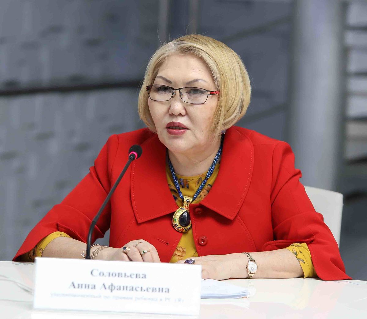 Омбудсмен в Якутии сообщила о разрешении ситуации с записью детей в национальную школу
