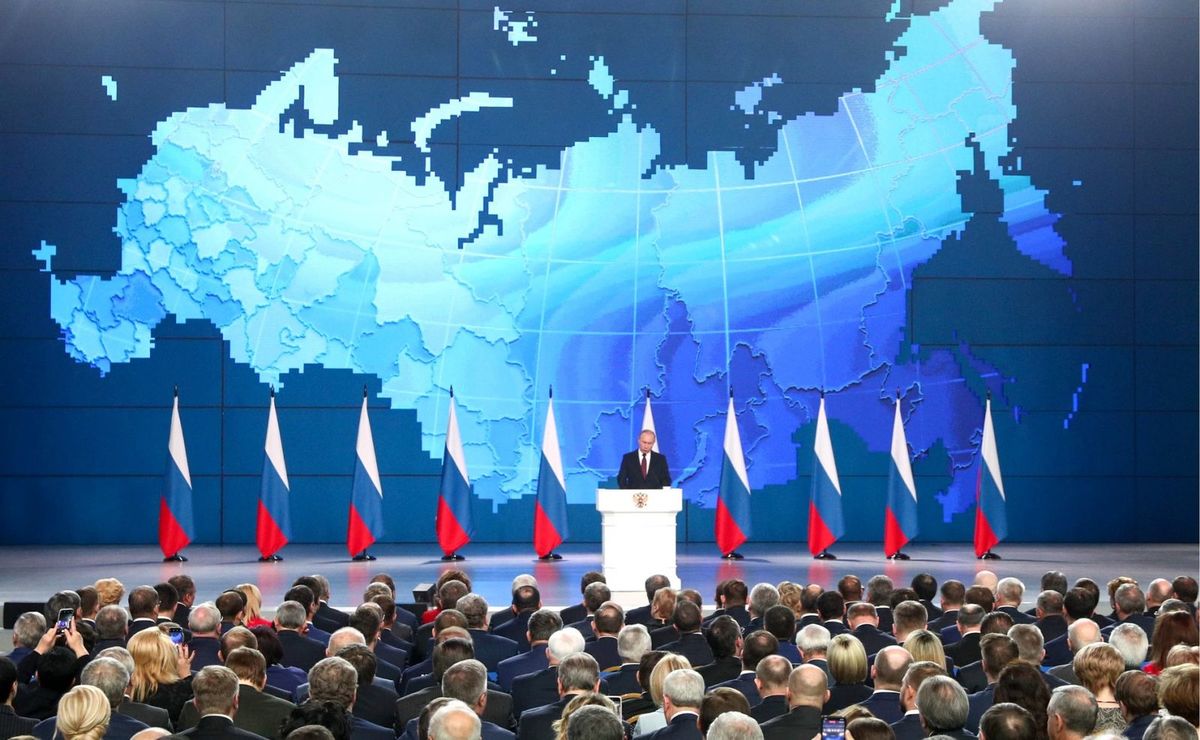 Айсен Николаев: «В своем Послании Президент РФ озвучил конкретные инициативы, созвучные настроениям жителей страны»