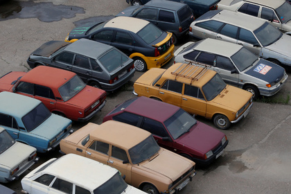 В Госдуме опровергли планы запретить россиянам без гаража покупать машины