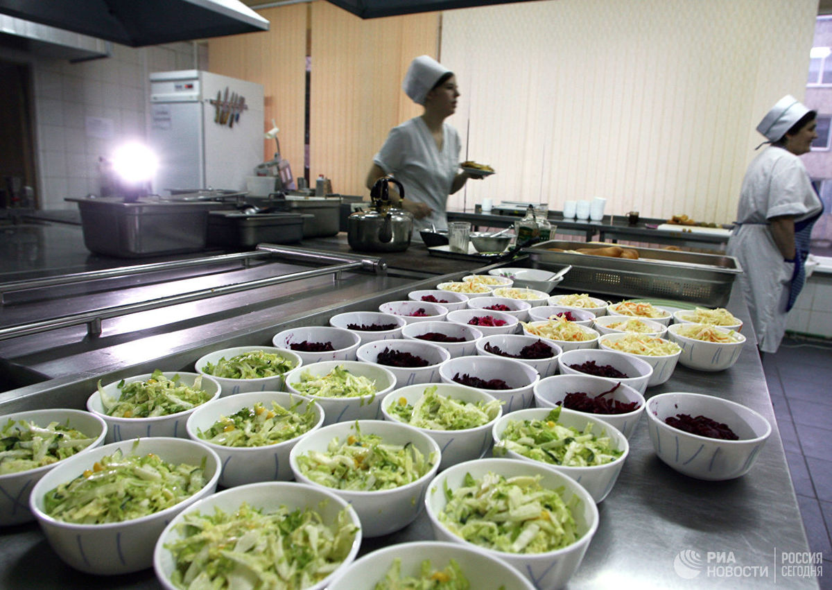 "Голодные обмороки в школах": страну накрыла хайп-эпидемия