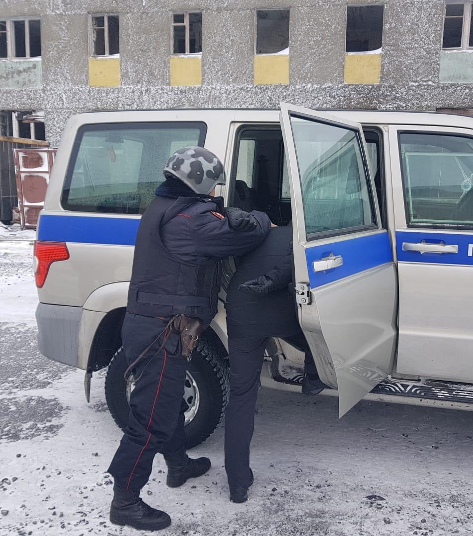 В Тикси задержан мужчина, укравший унты из больницы