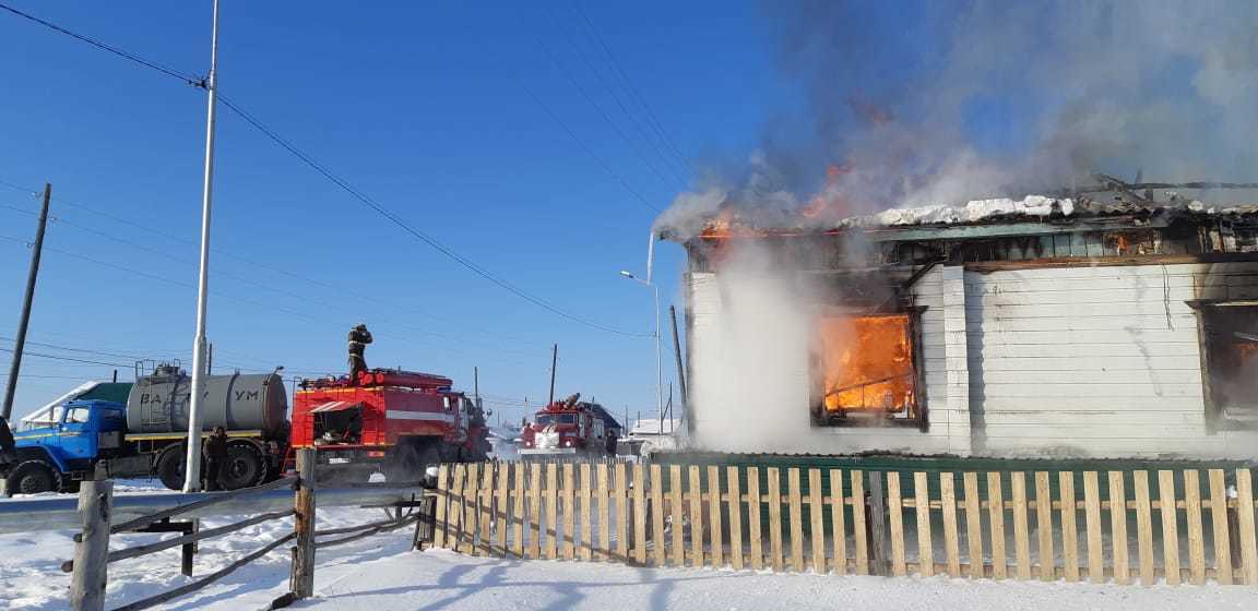 В якутском селе полностью сгорел магазин