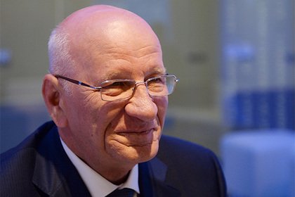 Второй за сутки губернатор попросил об отставке