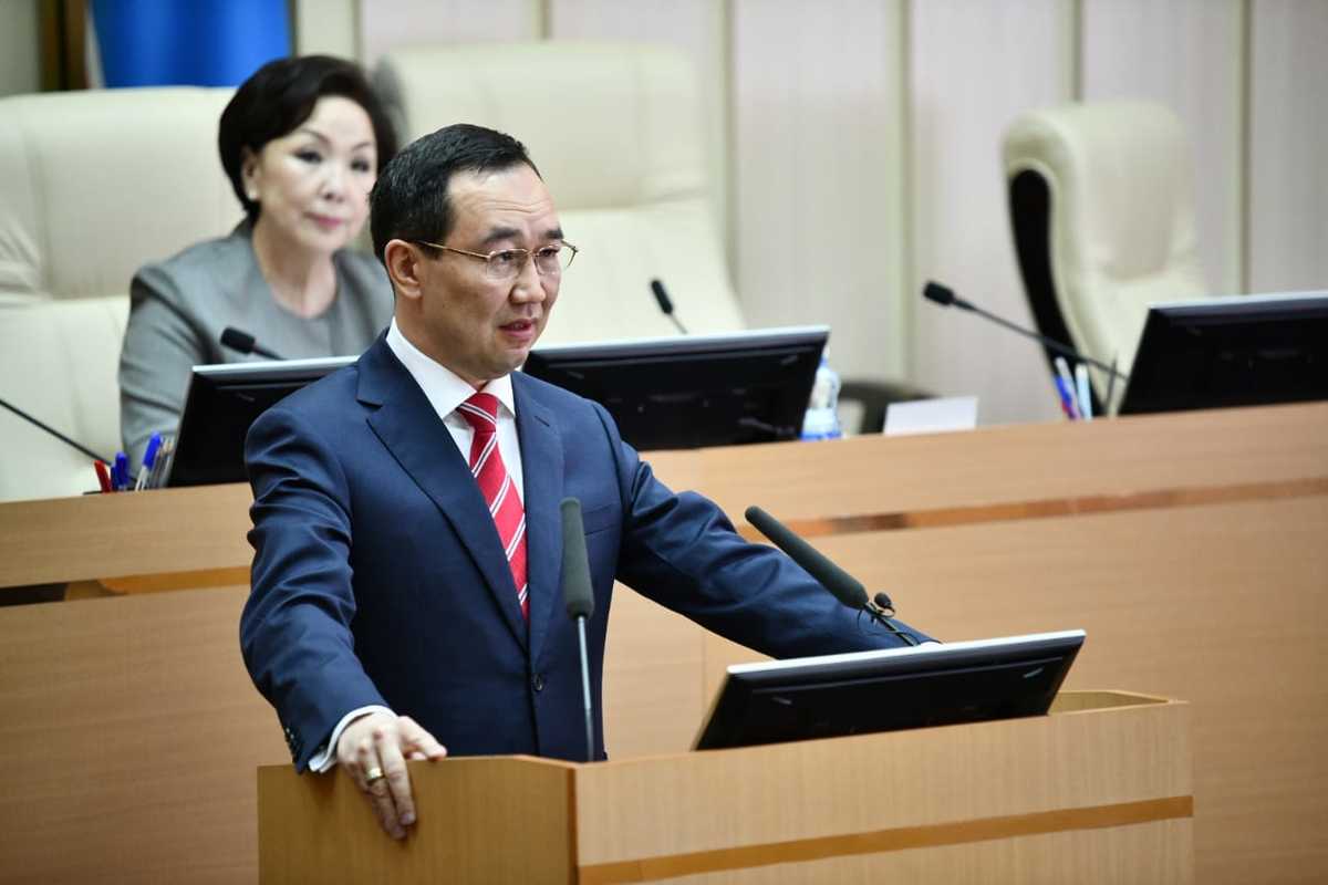 В ежегодном отчете Айсен Николаев затронул основные итоги и события 2018 года