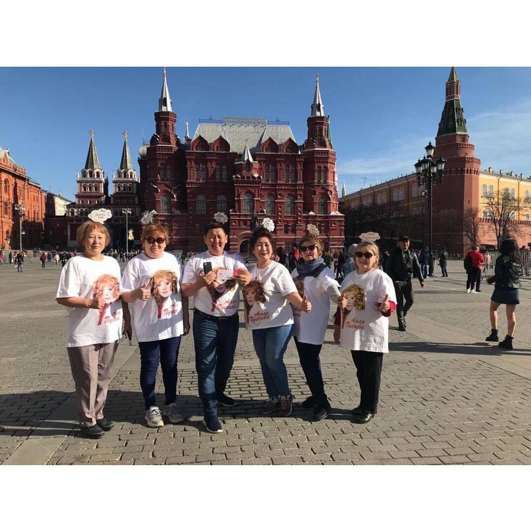 Фотофакт: Концерт Аллы Пугачевой посетили поклонники из Якутии