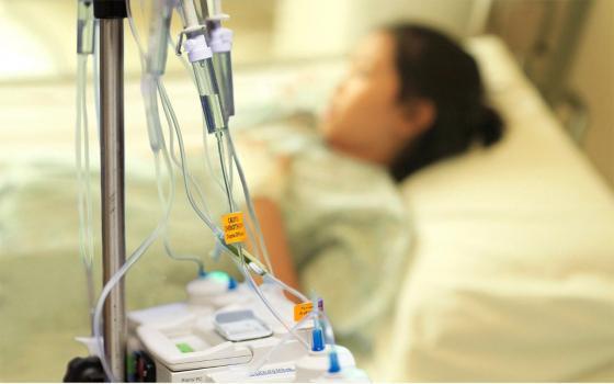 В верхневилюйском селе объявлен карантин. Десятки детей госпитализированы