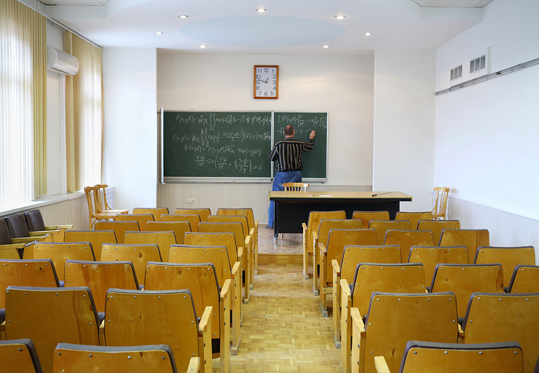 Запрос на высшее образование исчерпан? В Якутии власти отказались от целевого набора абитуриентов вузов