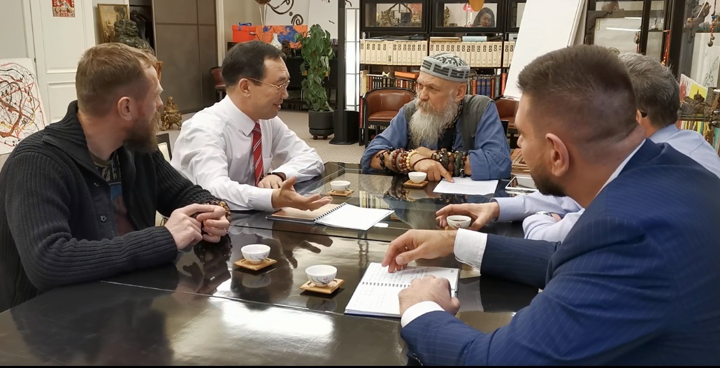 Глава Якутии встретился с известным китаеведом и мыслителем Брониславом Виногородским