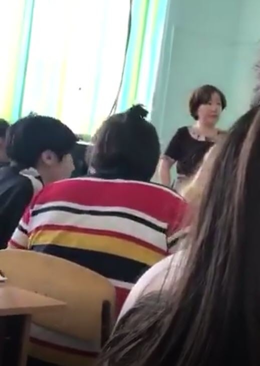 В соцсетях распространяется скандальное видео из школы