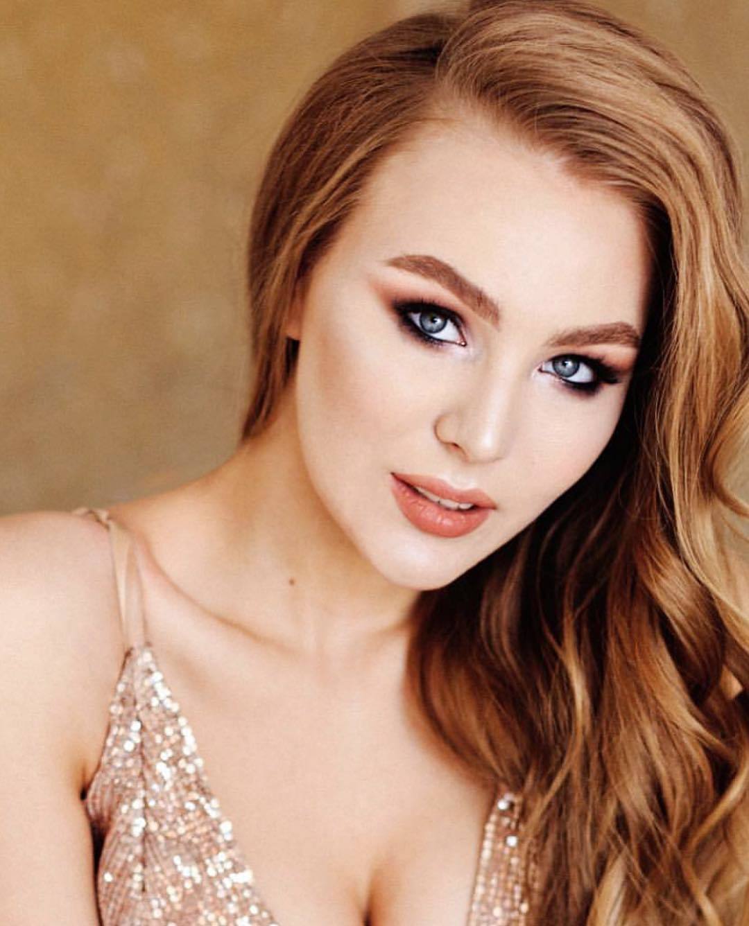 Якутянка лидирует в голосовании на конкурсе "Мисс Россия"