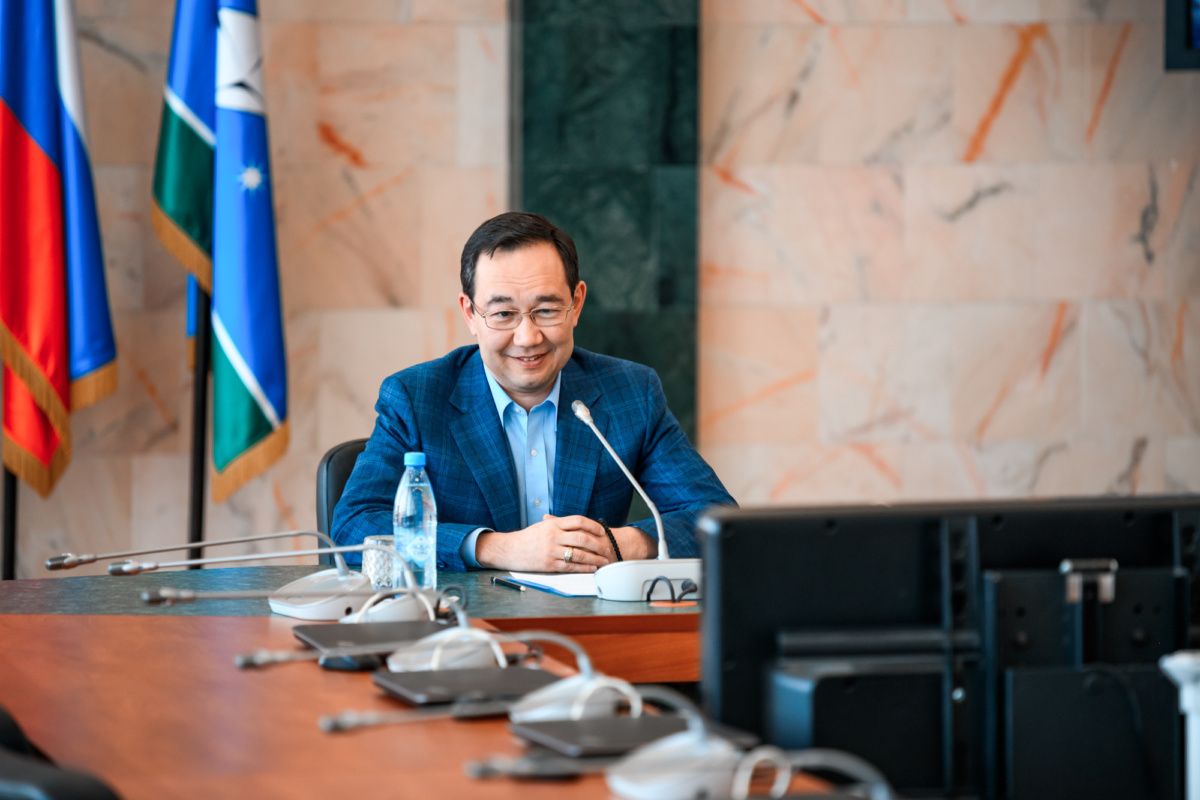 Айсен Николаев запустил волоконно-оптическую линию связи «Кобяйский экспресс»