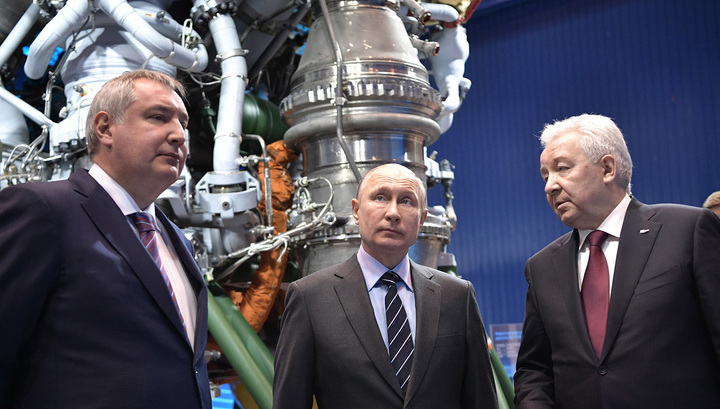 Путин анонсировал отказ от военного призыва