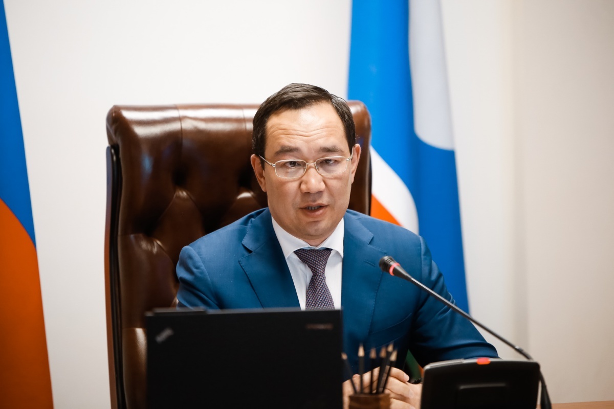 Айсен Николаев провел первое заседание Совета по развитию языков в РС (Я)