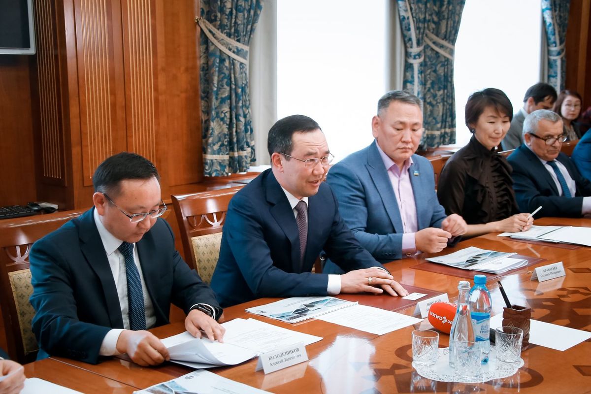Глава Якутии Айсен Николаев встретился с делегацией Иркутской нефтяной компании