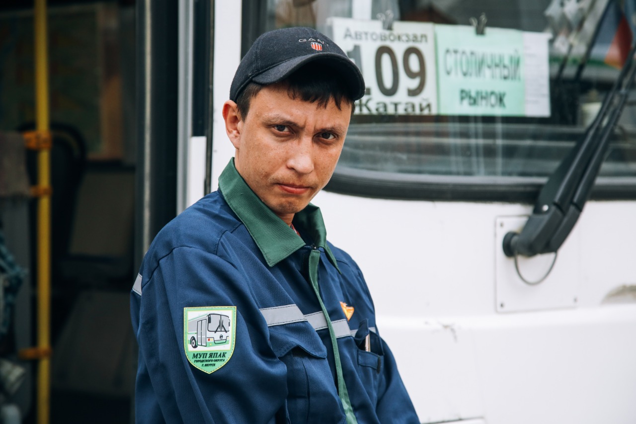 Якутяне раскритиковали форму водителей автобусов