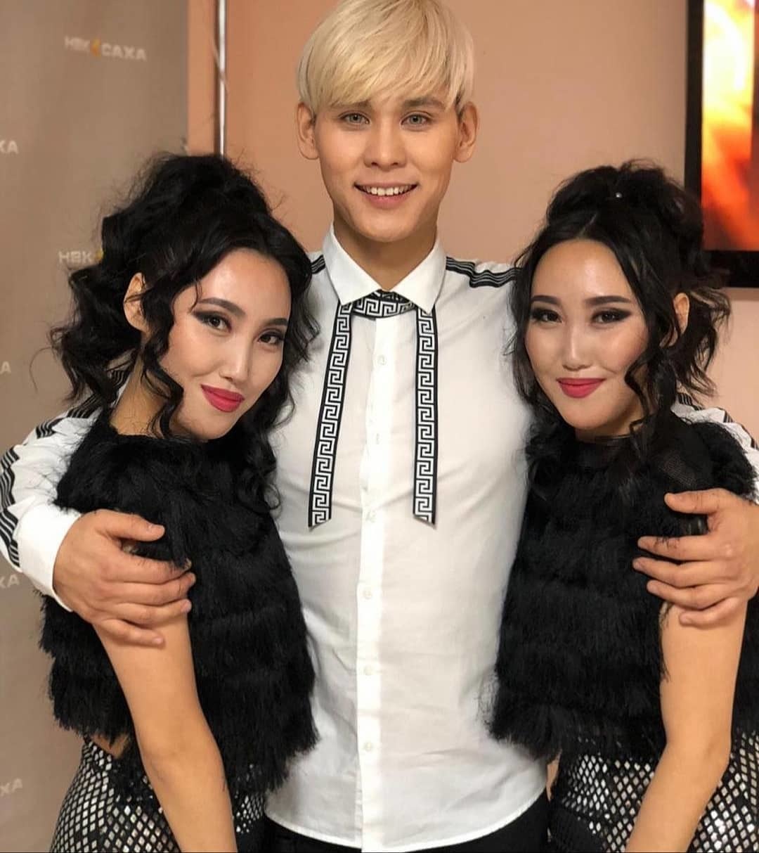 "Будьте со мной и ждите новых песен",- якутский певец Леон