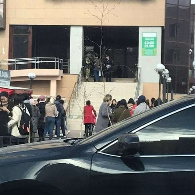 ФСБ: Эвакуация из ТЦ в Якутске произошла из-за анонимных сообщений о взрывных устройствах