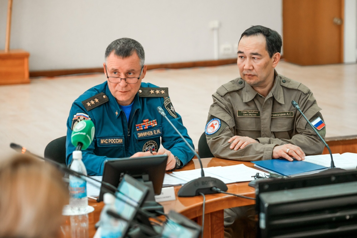 Фотофакт: Глава МЧС России прибыл в Якутию