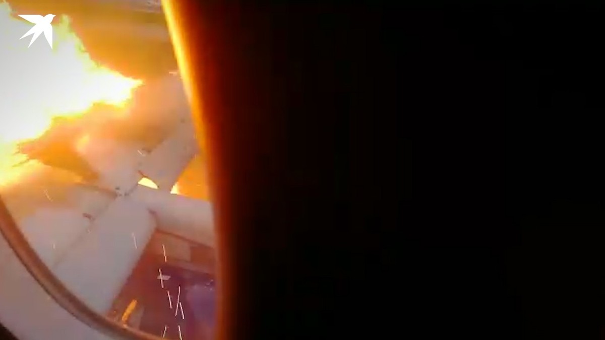 «Помогите кто-нибудь!»: душераздирающие кадры из салона горящего самолета