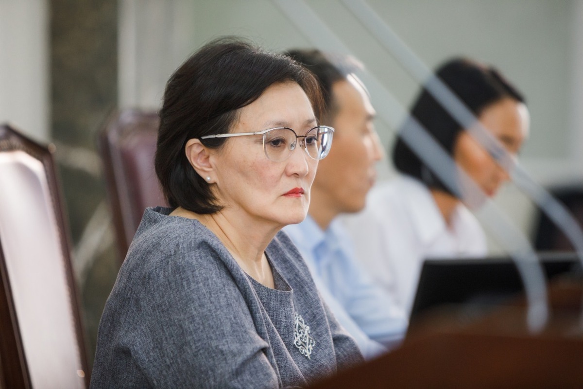 Сардана Авксентьева встретилась с финалистами конкурса «Старый город - 2»