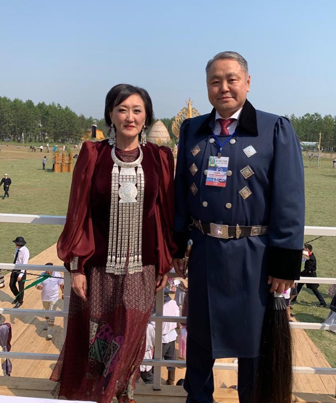 Видеофакт: Мэр Якутска в новом наряде на Ысыахе Олонхо