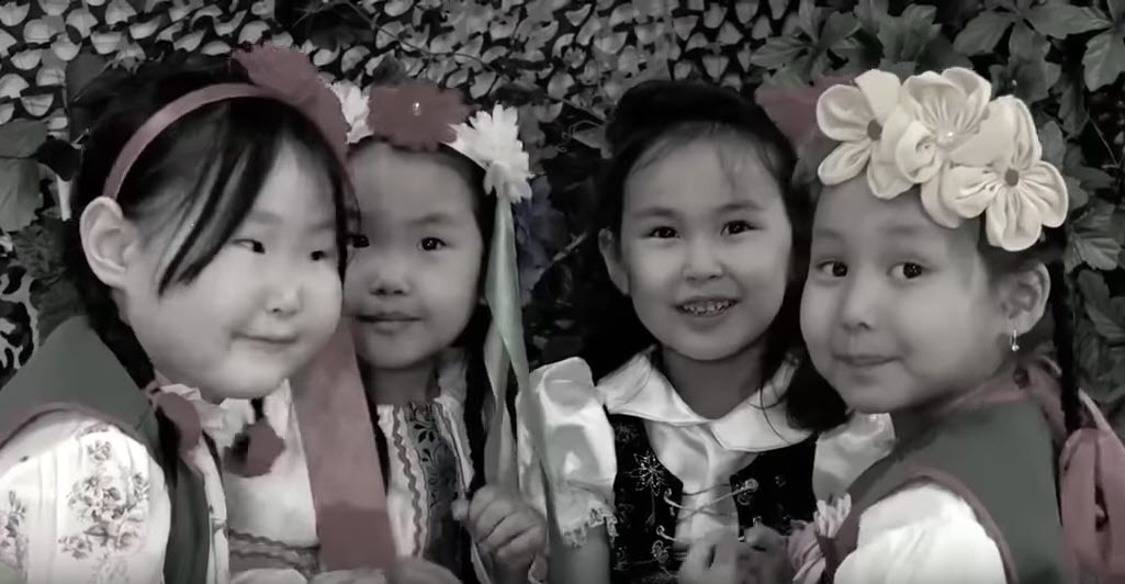 Сунтарские дети спели "Смуглянку"