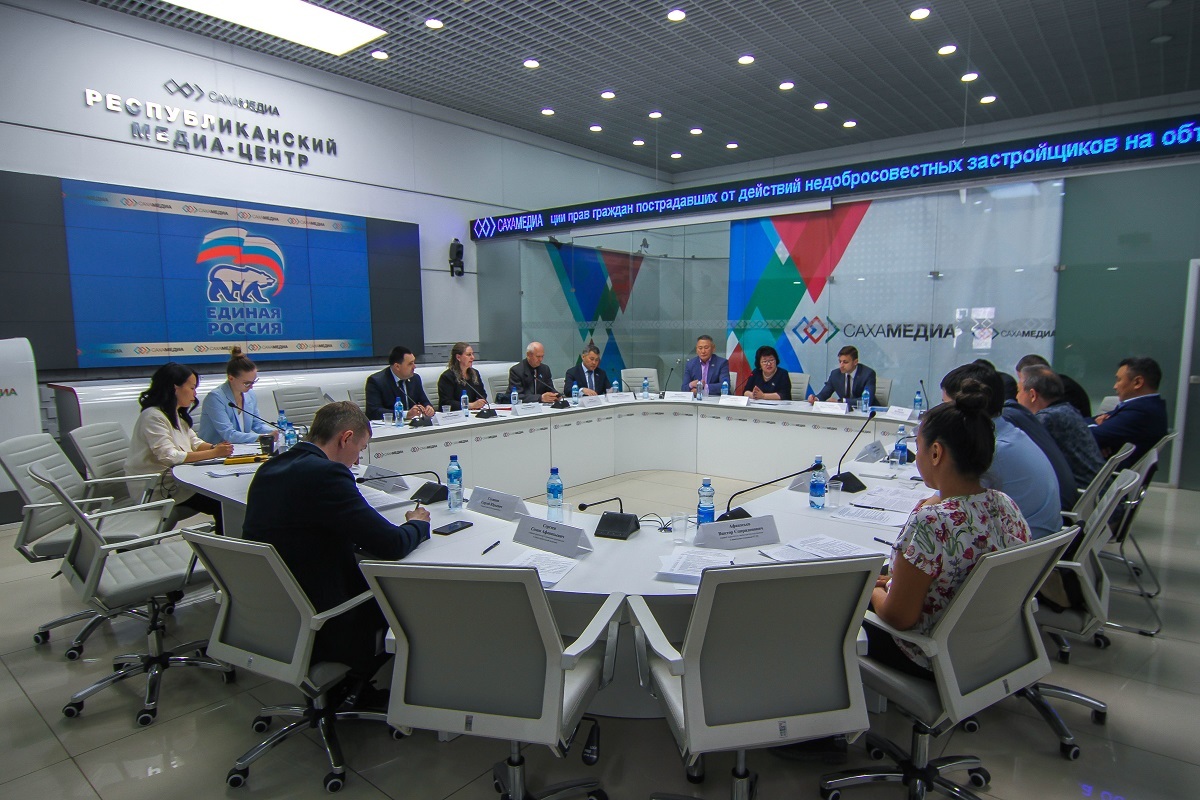 На круглом столе застройщики пожаловались на мэрию Якутска
