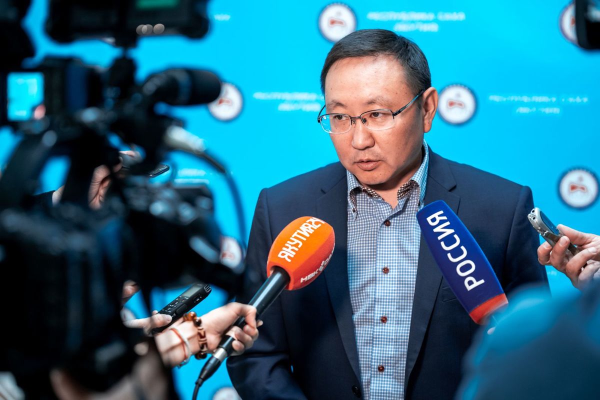 "За ситуацией не проследили и довели до чрезвычайной", - Алексей Колодезников о пожарах в Верхоянском районе