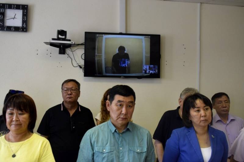 Якутян призывают выйти на митинг в защиту Карамзина