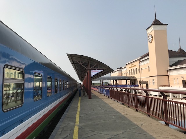 Со станции Нижний Бестях отправился первый регулярный пассажирский поезд