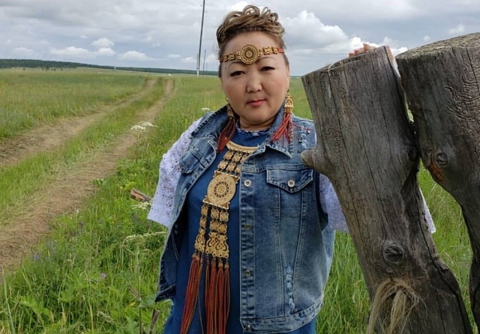 Видеофакт: "Синий иней" на якутском в исполнении Анны Тотоновой