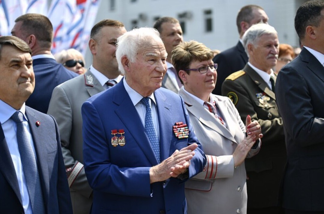 В торжествах в честь 45-летия БАМа в г.Тында принял участие Айсен Николаев