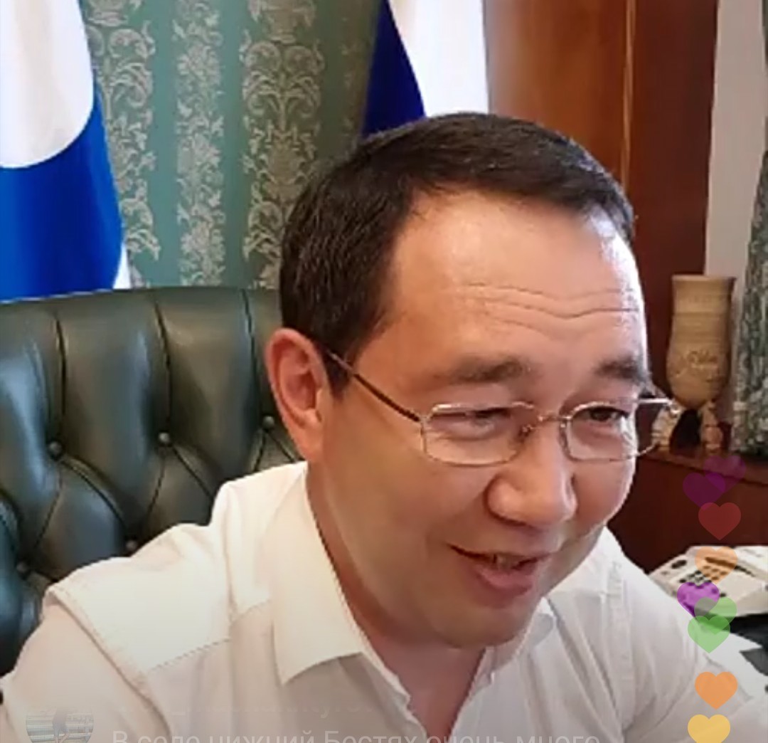 Какие три вещи Айсен Николаев взял бы с собой на необитаемый остров