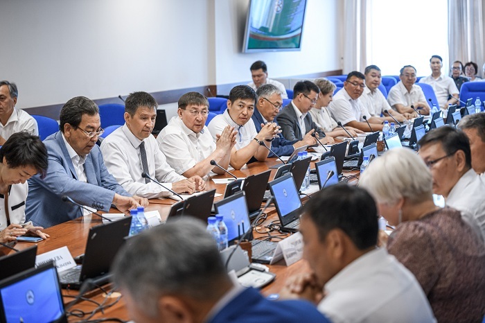 Глава Якутии обозначил основные направления работы правительства на текущий период