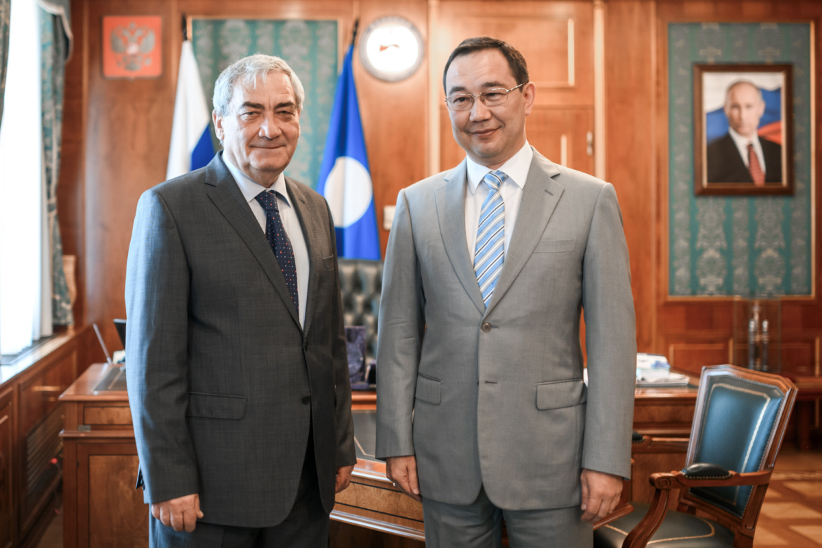 Айсен Николаев встретился с Вячеславом Штыровым