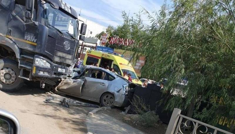 Пострадали 3 ребенка и их отец в ДТП на Автодорожной (видео)