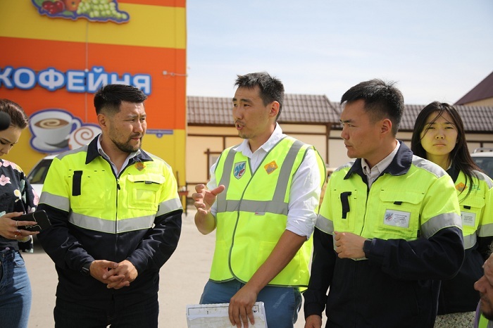 В Якутске продолжается общественный контроль за капитальным ремонтом дорог