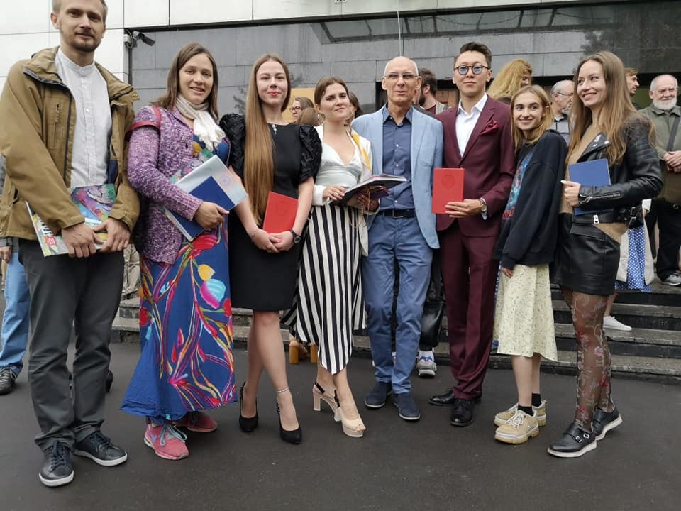 студенты художники