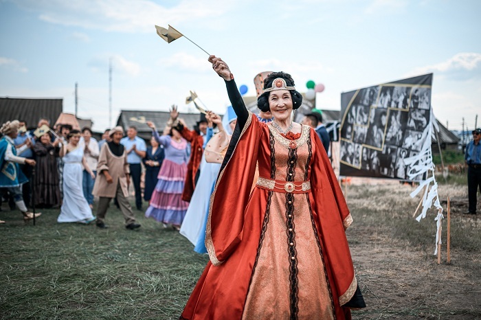 В Нюрбе началось строительство передвижного драмтеатра